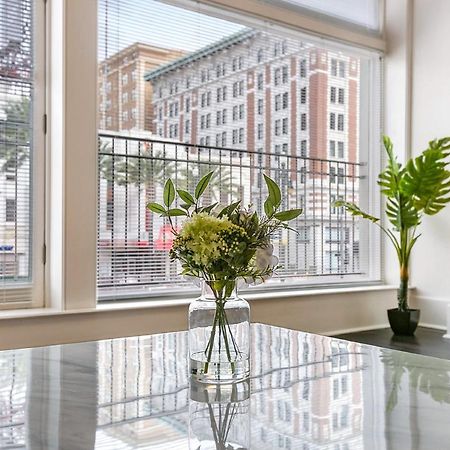 1 And 2 Bedroom Private Condos Steps Away From French Quarter New Orleans Eksteriør billede