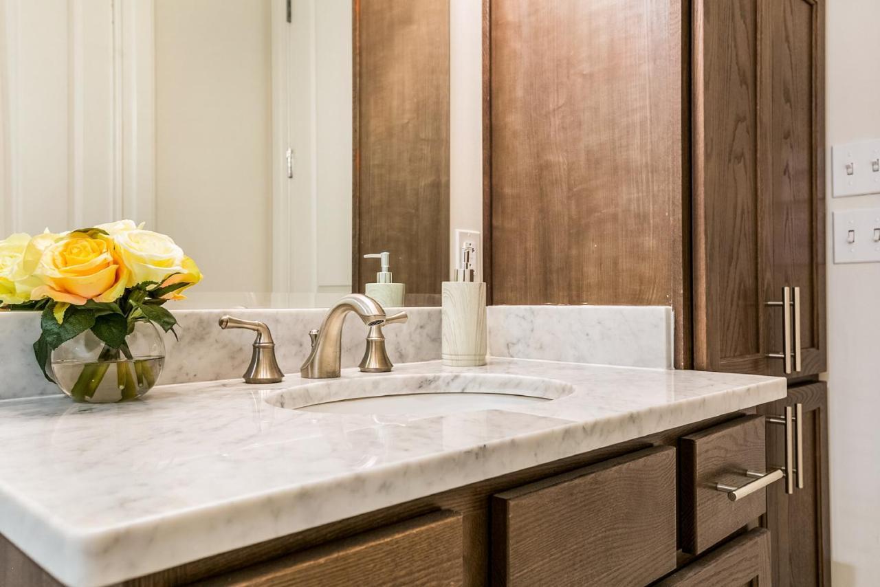1 And 2 Bedroom Private Condos Steps Away From French Quarter New Orleans Eksteriør billede