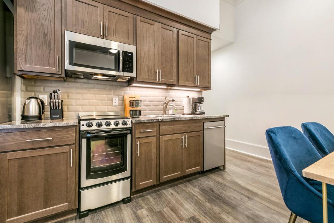 1 And 2 Bedroom Private Condos Steps Away From French Quarter New Orleans Eksteriør billede