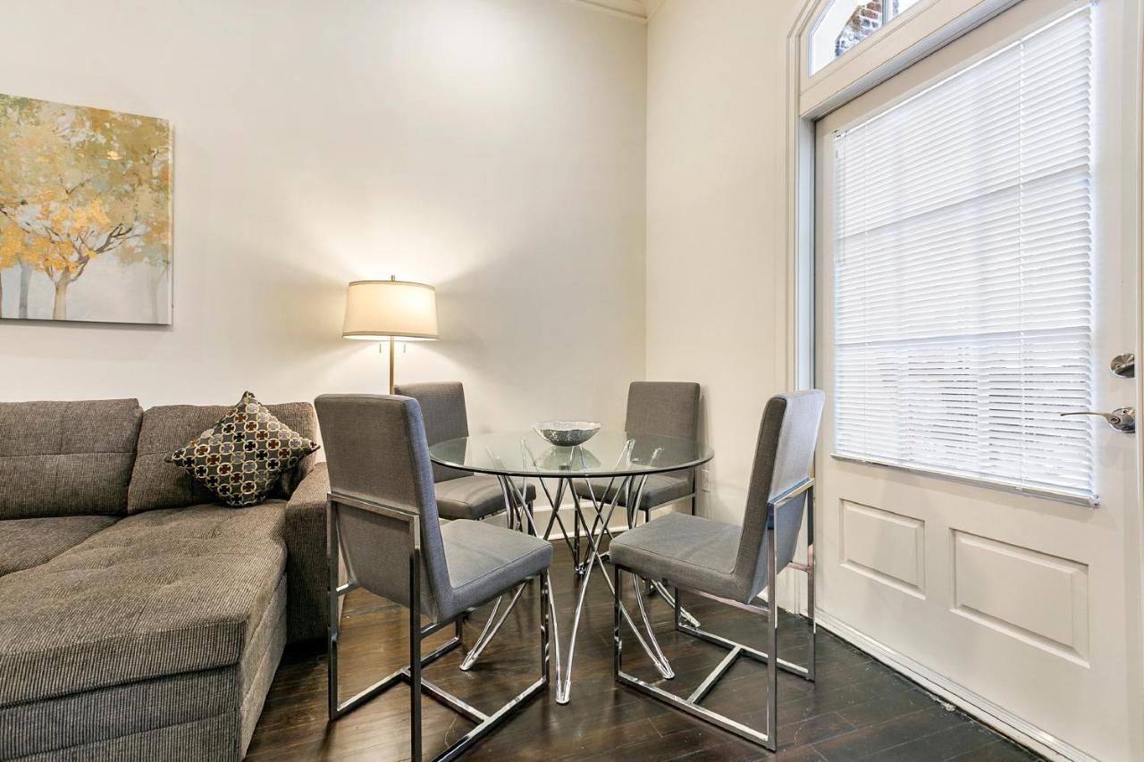 1 And 2 Bedroom Private Condos Steps Away From French Quarter New Orleans Eksteriør billede