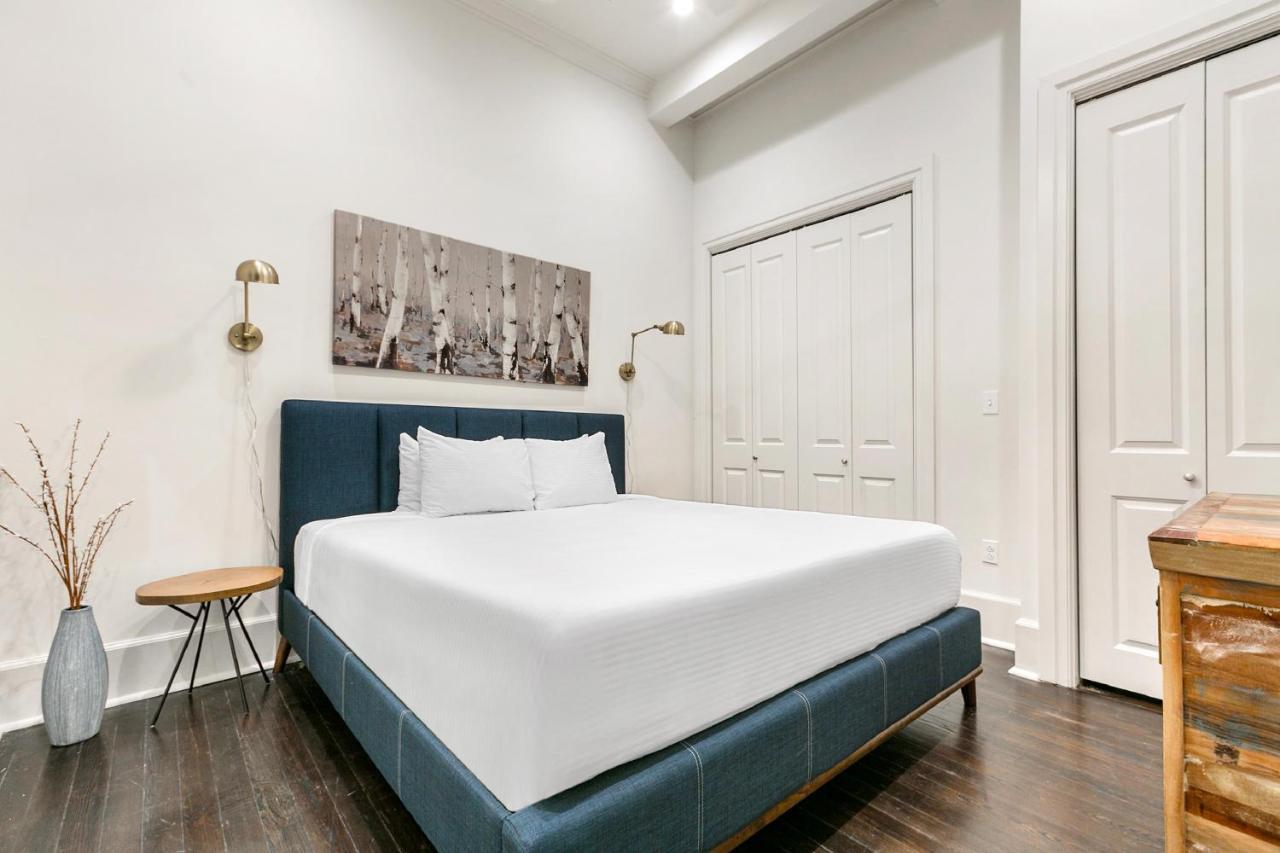 1 And 2 Bedroom Private Condos Steps Away From French Quarter New Orleans Eksteriør billede
