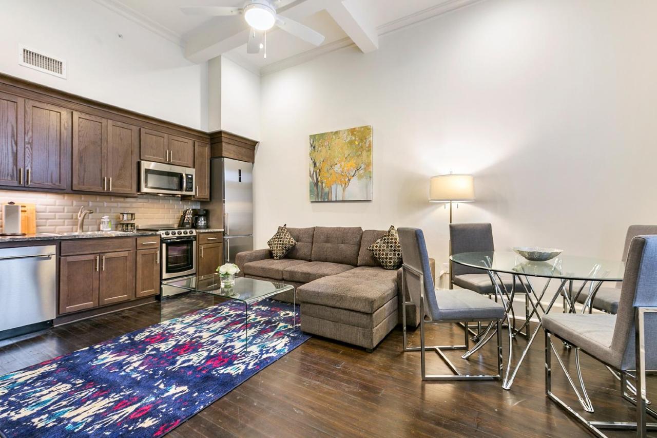 1 And 2 Bedroom Private Condos Steps Away From French Quarter New Orleans Eksteriør billede