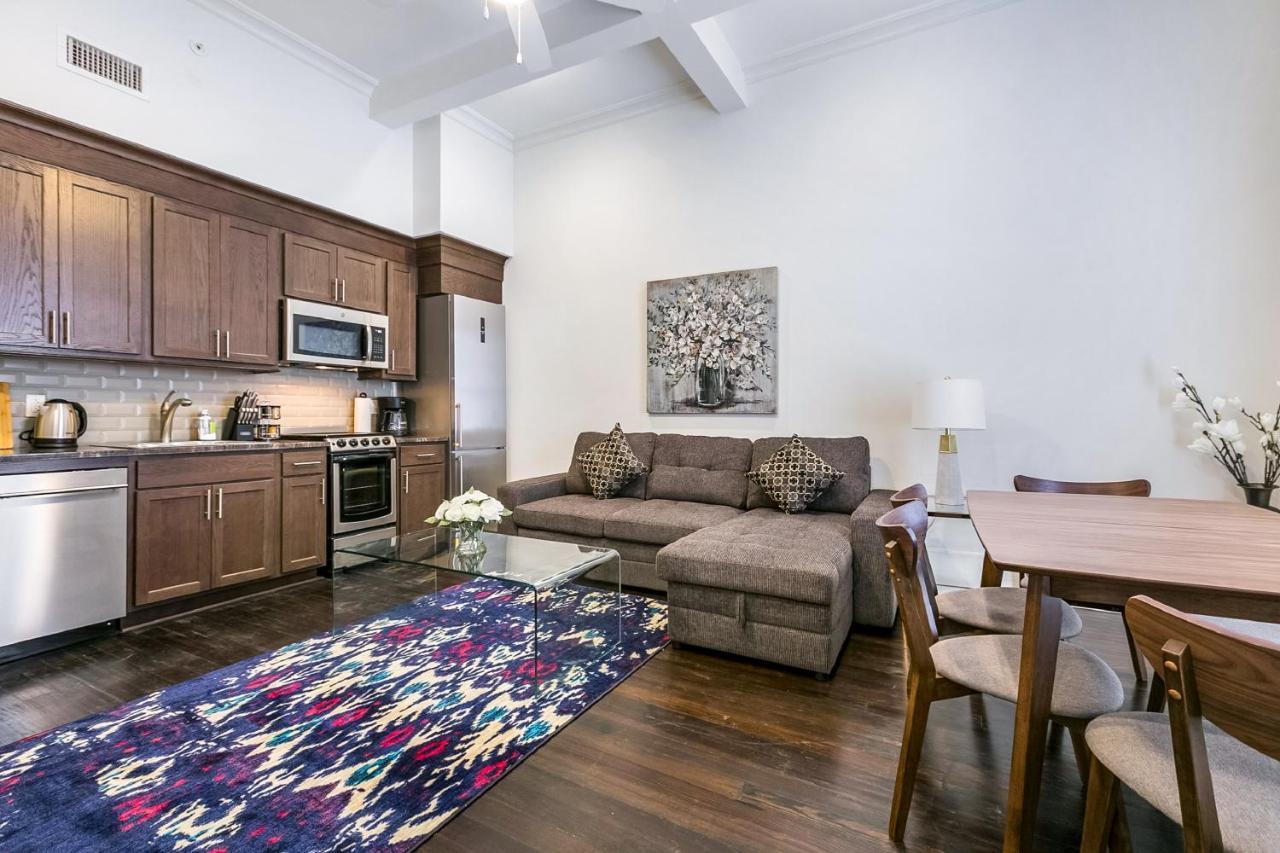 1 And 2 Bedroom Private Condos Steps Away From French Quarter New Orleans Eksteriør billede