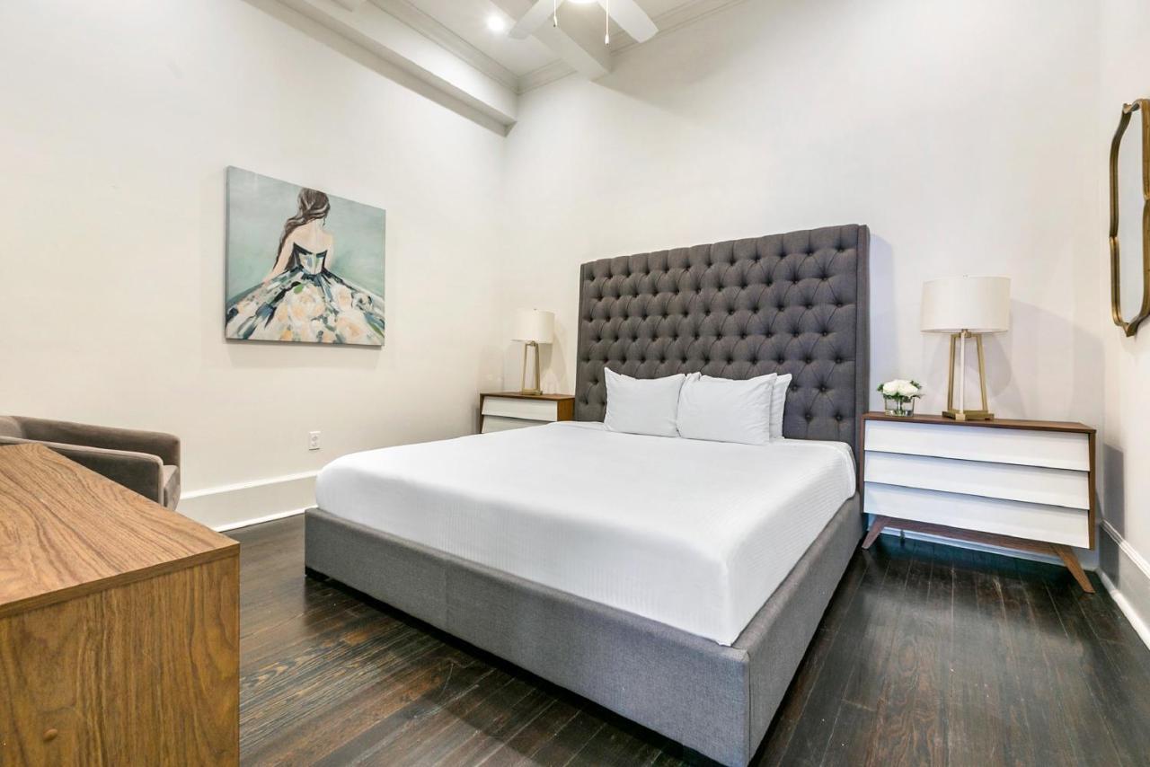 1 And 2 Bedroom Private Condos Steps Away From French Quarter New Orleans Eksteriør billede