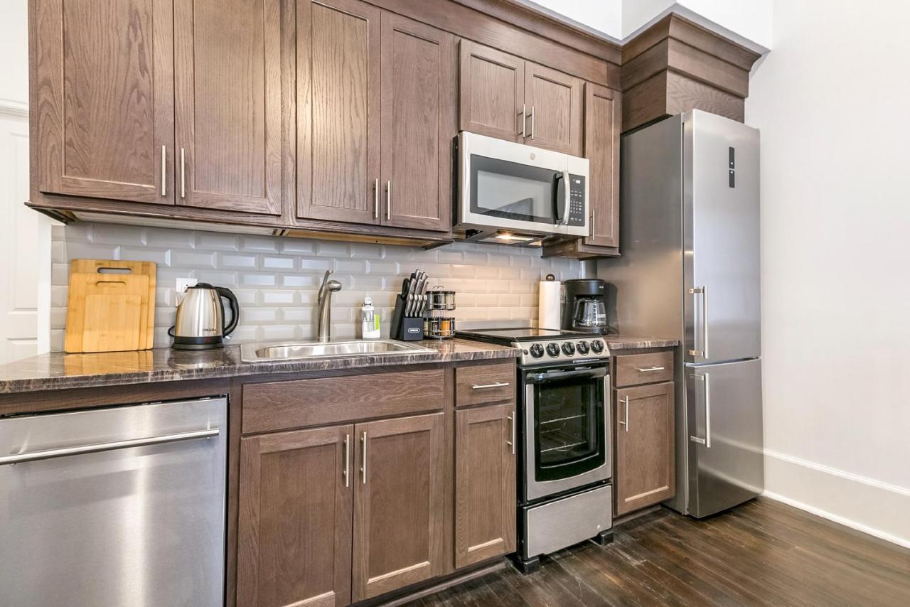 1 And 2 Bedroom Private Condos Steps Away From French Quarter New Orleans Eksteriør billede