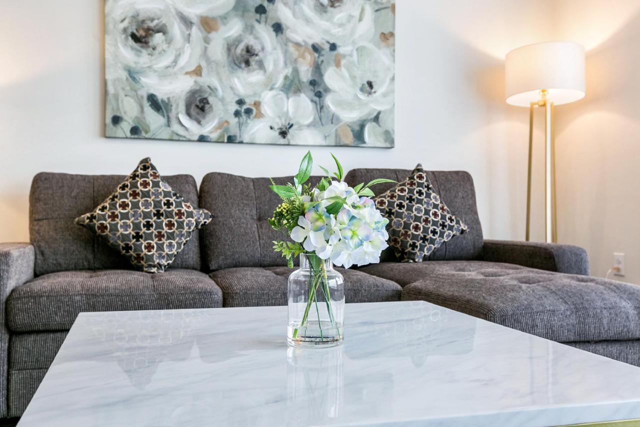 1 And 2 Bedroom Private Condos Steps Away From French Quarter New Orleans Eksteriør billede
