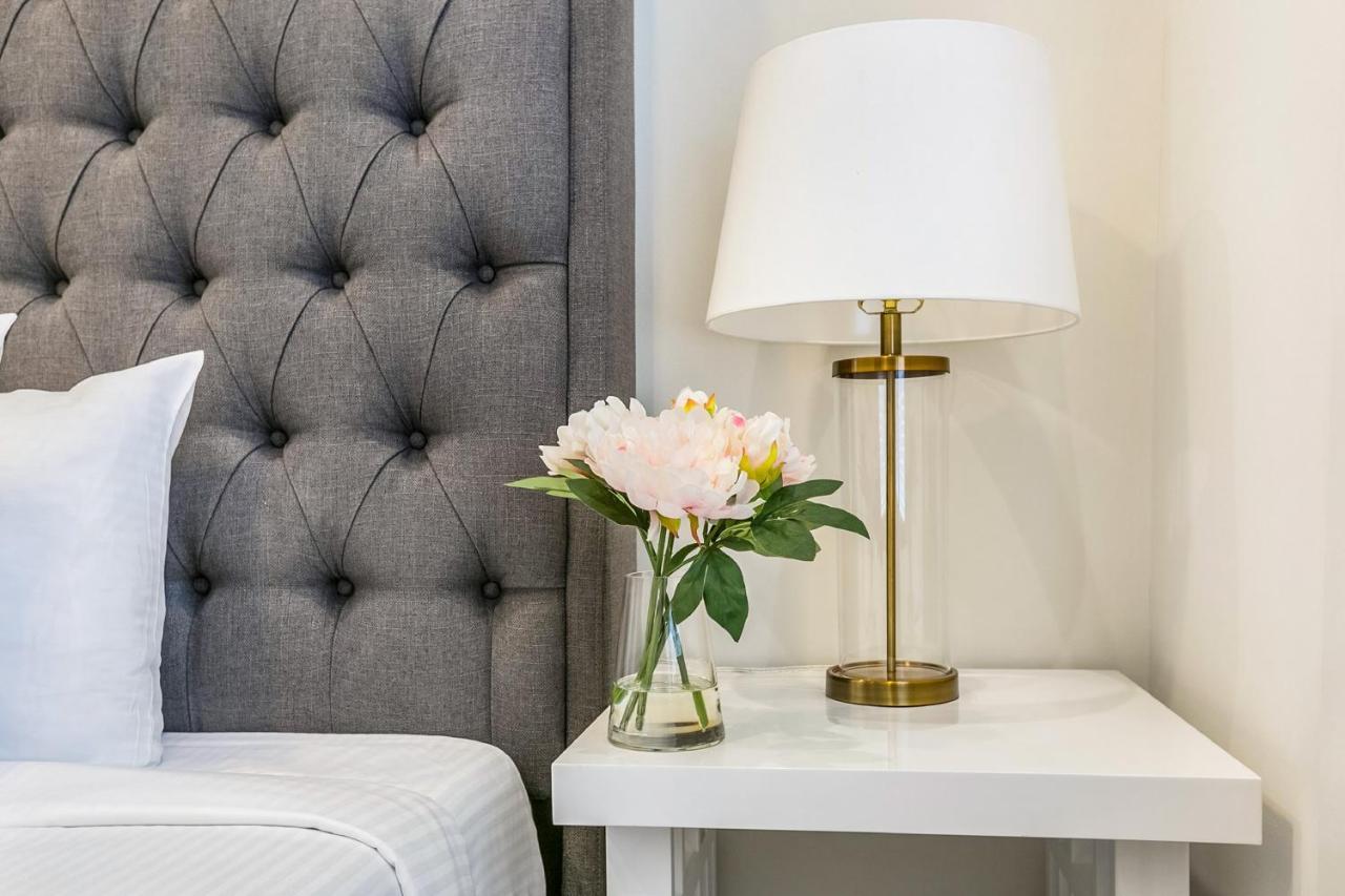 1 And 2 Bedroom Private Condos Steps Away From French Quarter New Orleans Eksteriør billede