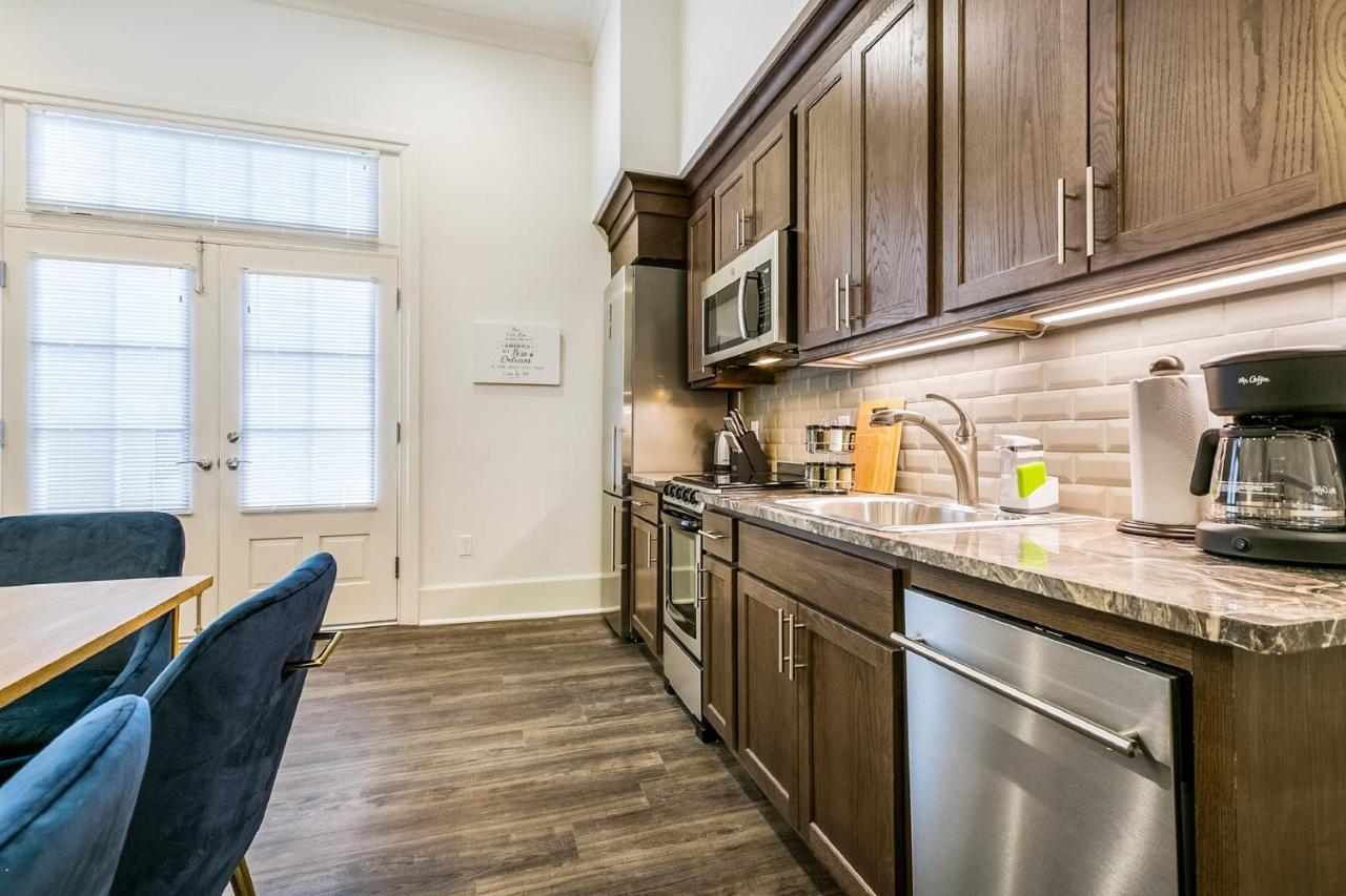 1 And 2 Bedroom Private Condos Steps Away From French Quarter New Orleans Eksteriør billede